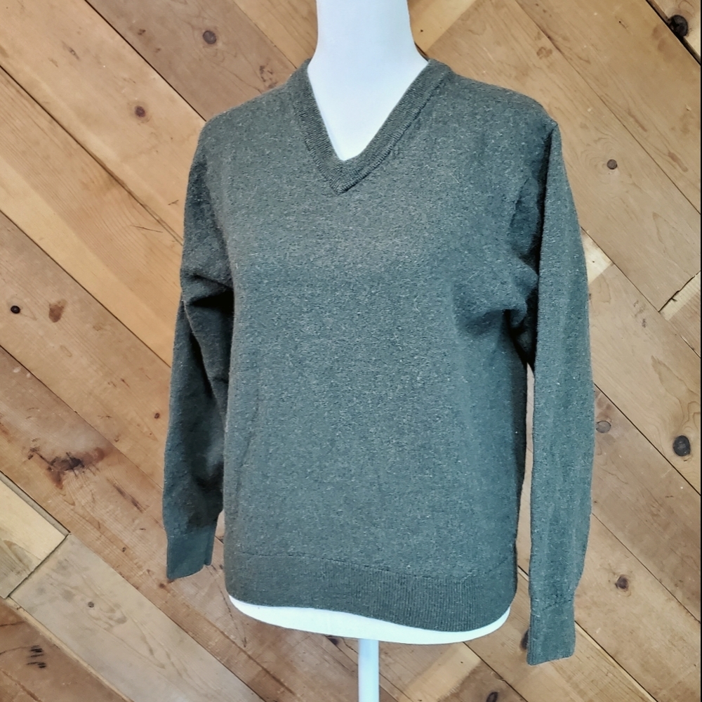 Raffi Wool V-neck Sweater Green